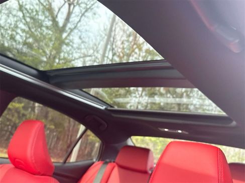 Used 2025 Toyota Camry XLE image 27