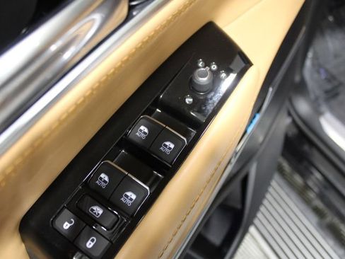 Used 2022 Jeep Grand Wagoneer Series III image 17