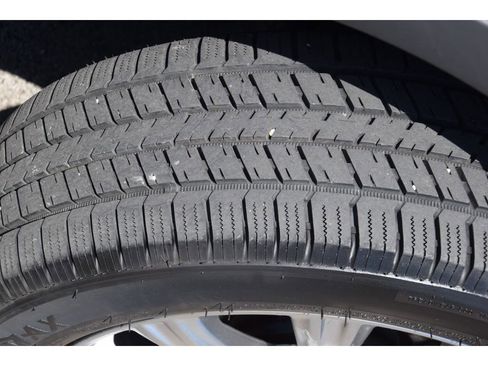 Used 2018 Ford Escape Titanium FWD image 12