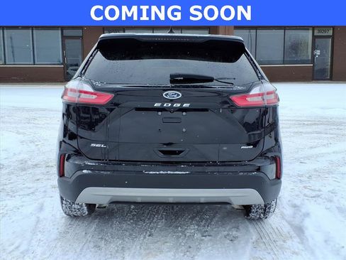 Used 2024 Ford Edge SEL w/ Convenience Package image 4