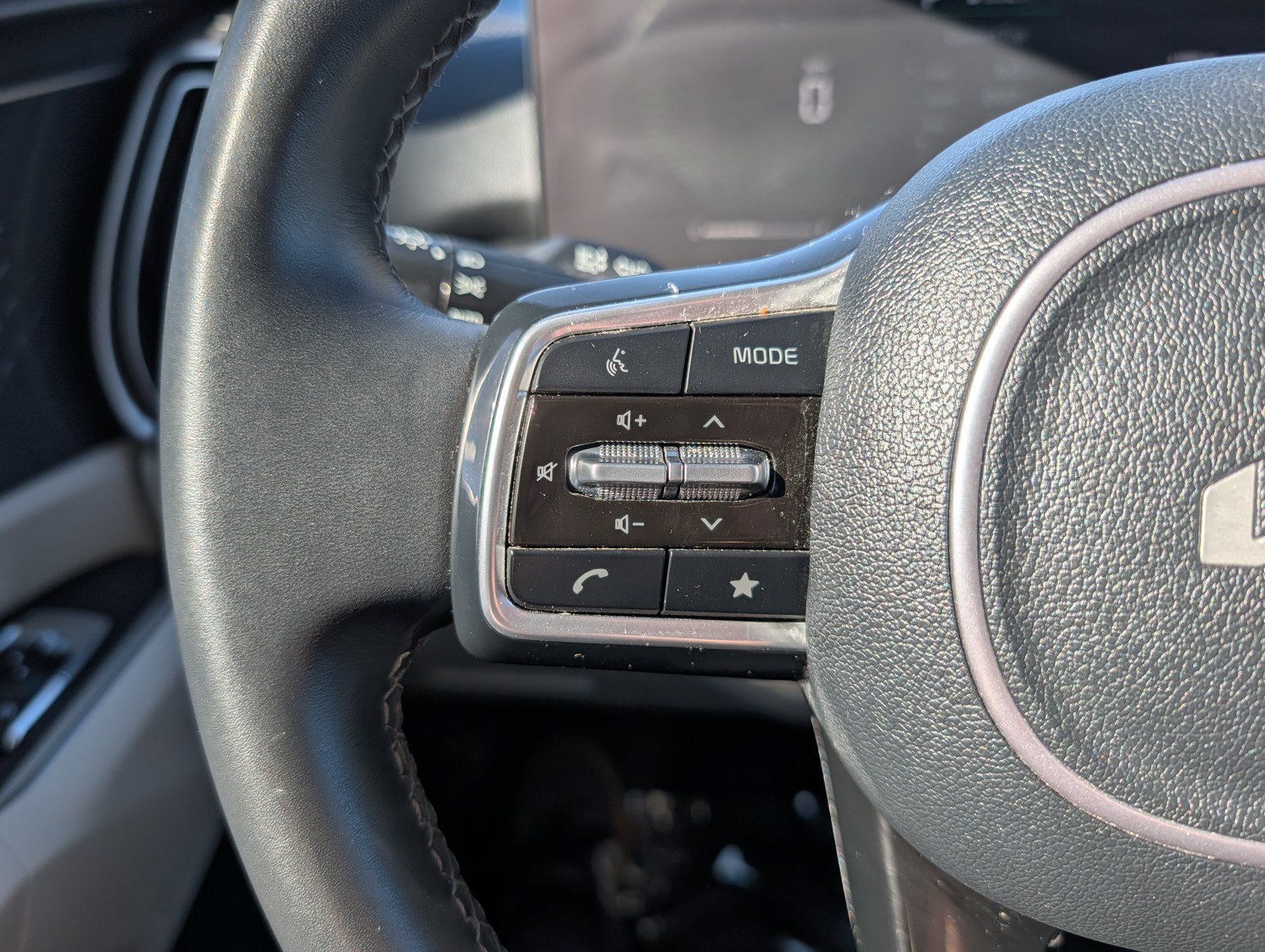 Used 2024 Kia Sorento S w/ Panoramic Sunroof Package AWD/4WD image 26