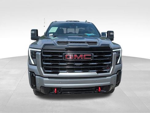 Used 2025 GMC Sierra 3500 AT4 AWD/4WD image 3