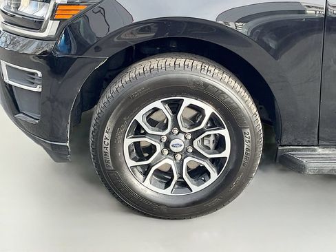 Used 2024 Ford Expedition XLT AWD/4WD image 32