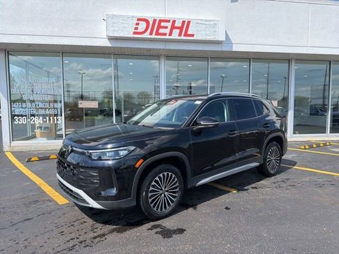 New 2025 Volkswagen Tiguan S AWD/4WD image 1