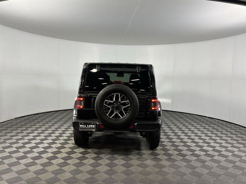 Certified 2025 Jeep Wrangler Sahara image 8