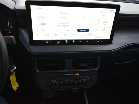 Used 2025 Ford Maverick XL w/ Equipment Group 102A AWD/4WD image 24