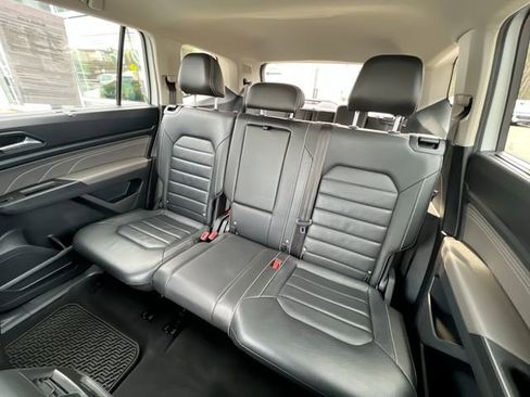 Certified 2023 Volkswagen Atlas SEL Premium image 22