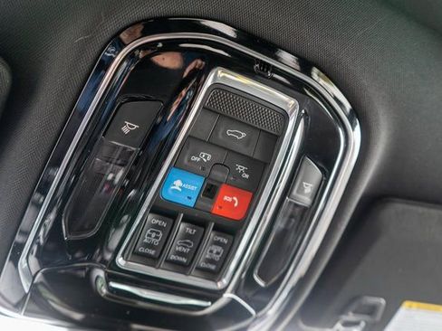 Used 2023 Jeep Grand Cherokee Overland w/ Luxury Tech Group IV image 40