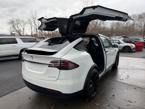 Used 2020 Tesla Model X Performance image 9