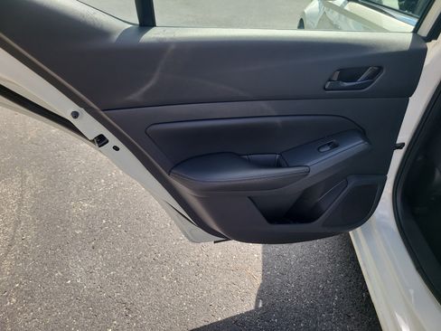 Used 2025 Nissan Altima 2.5 SV FWD image 20