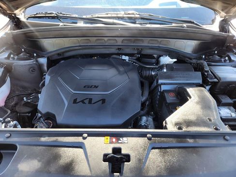 Certified 2022 Kia Telluride SX w/ SX Prestige Package image 21