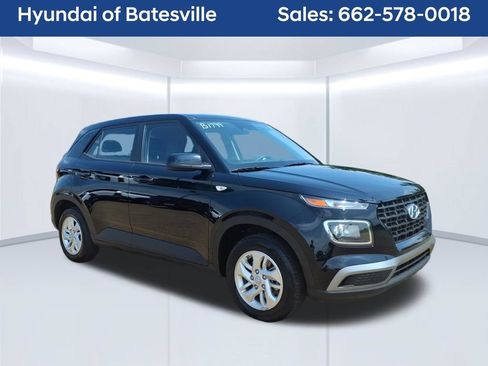 Used 2025 Hyundai Venue SE FWD image 7