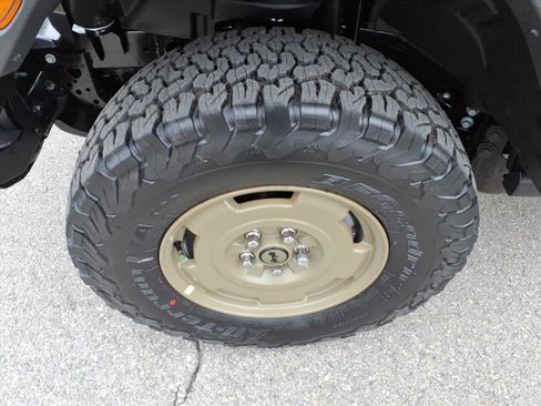 New 2026 Jeep Wrangler Unlimited Sport image 10