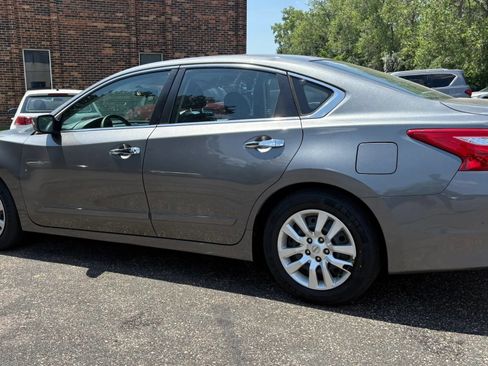 Used 2016 Nissan Altima 2.5 S w/ Power Driver Seat Package FWD image 6