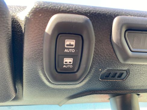 Used 2023 Jeep Wrangler Sahara image 43