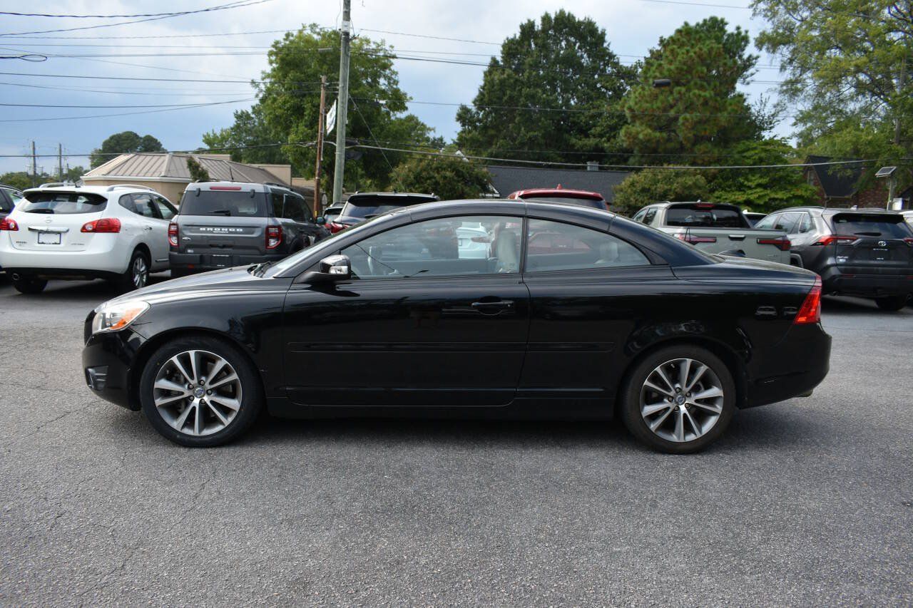 Used 2011 Volvo C70 T5 FWD image 3