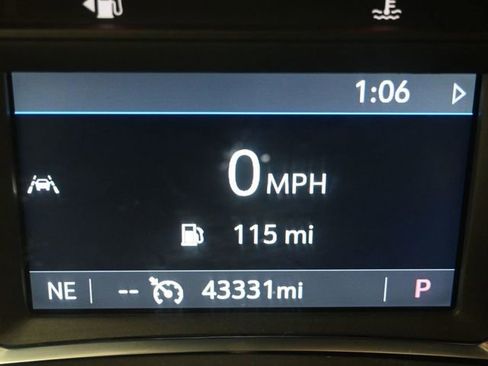 Used 2023 GMC Terrain SLT image 13