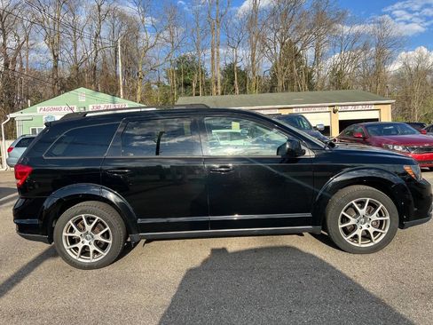 Used 2014 Dodge Journey R/T w/ Flexible Seating Group image 2