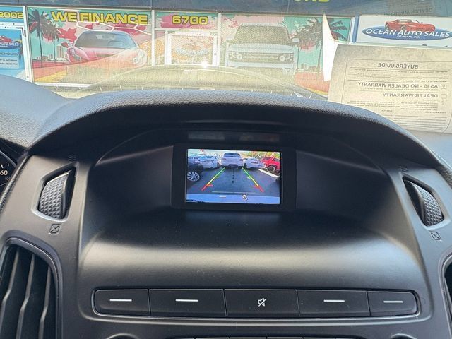 Used 2018 Ford Focus SE FWD image 20