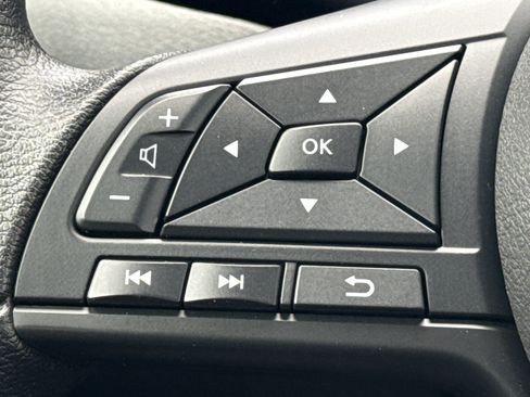 Used 2025 Nissan Sentra S FWD image 19