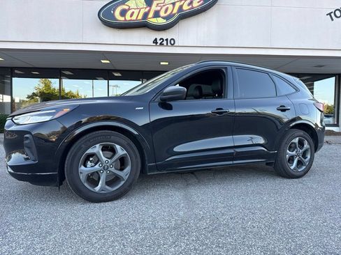 Certified 2023 Ford Escape ST-Line w/ Tech Pack #1 FWD image 18