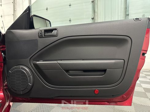 Used 2007 Ford Mustang GT Premium RWD image 36