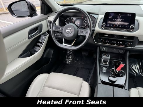 Used 2023 Nissan Rogue SV w/ SV Premium B Package image 3