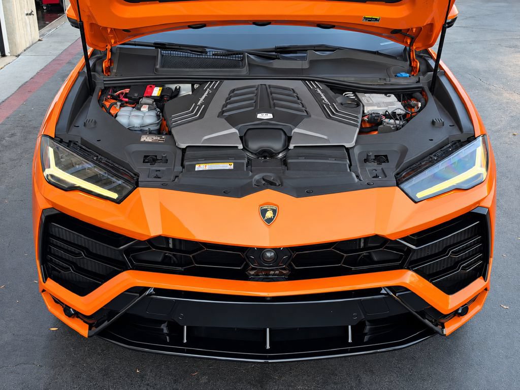 Used 2021 Lamborghini Urus AWD/4WD image 26