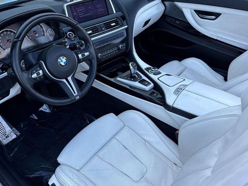 Used 2013 BMW M6 Convertible RWD image 3
