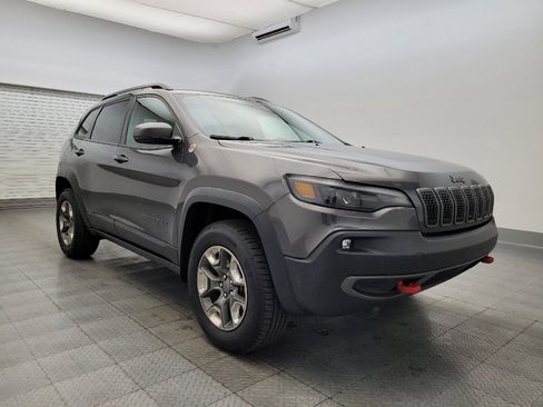 Used 2019 Jeep Cherokee Trailhawk image 13