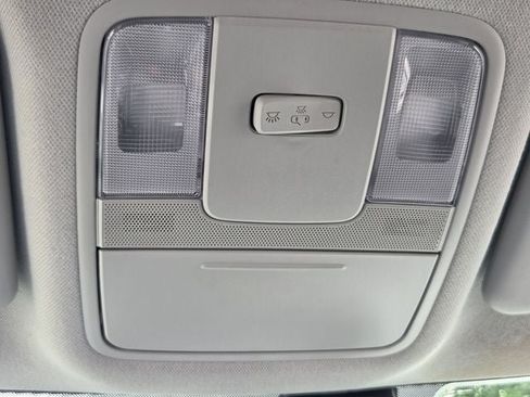 Used 2025 Kia Soul LX w/ LX Technology Package FWD image 29