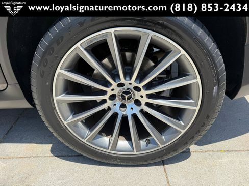 Used 2018 Mercedes-Benz GLC 300 4MATIC Coupe image 12