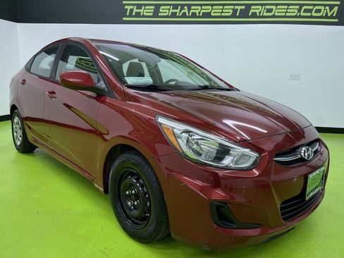 Used 2017 Hyundai Accent SE image 2