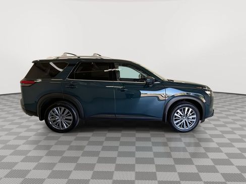 Certified 2025 Nissan Pathfinder SL w/ SL Premium Package FWD image 12
