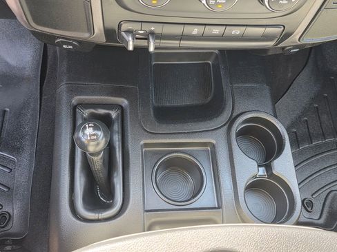 Used 2018 RAM 2500 Tradesman w/ Chrome Appearance Group image 25