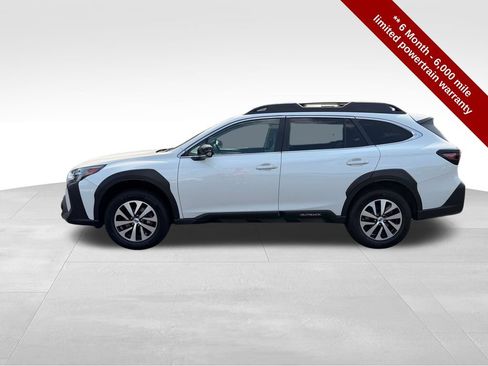 Used 2024 Subaru Outback Premium AWD/4WD image 2