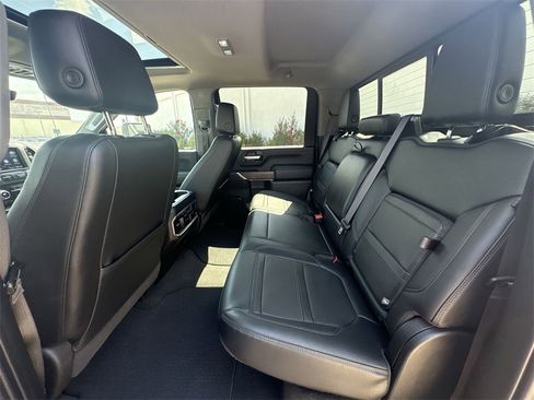 Used 2023 GMC Sierra 3500 Denali w/ Denali Ultimate Package image 32