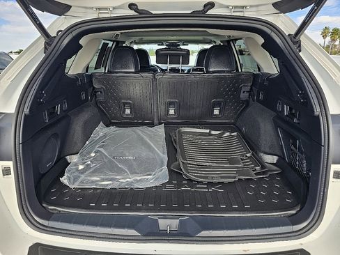 Used 2024 Subaru Outback Touring XT image 12
