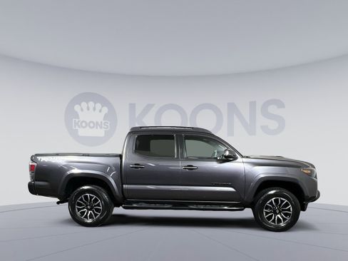 Used 2021 Toyota Tacoma TRD Sport w/ Technology Package image 8