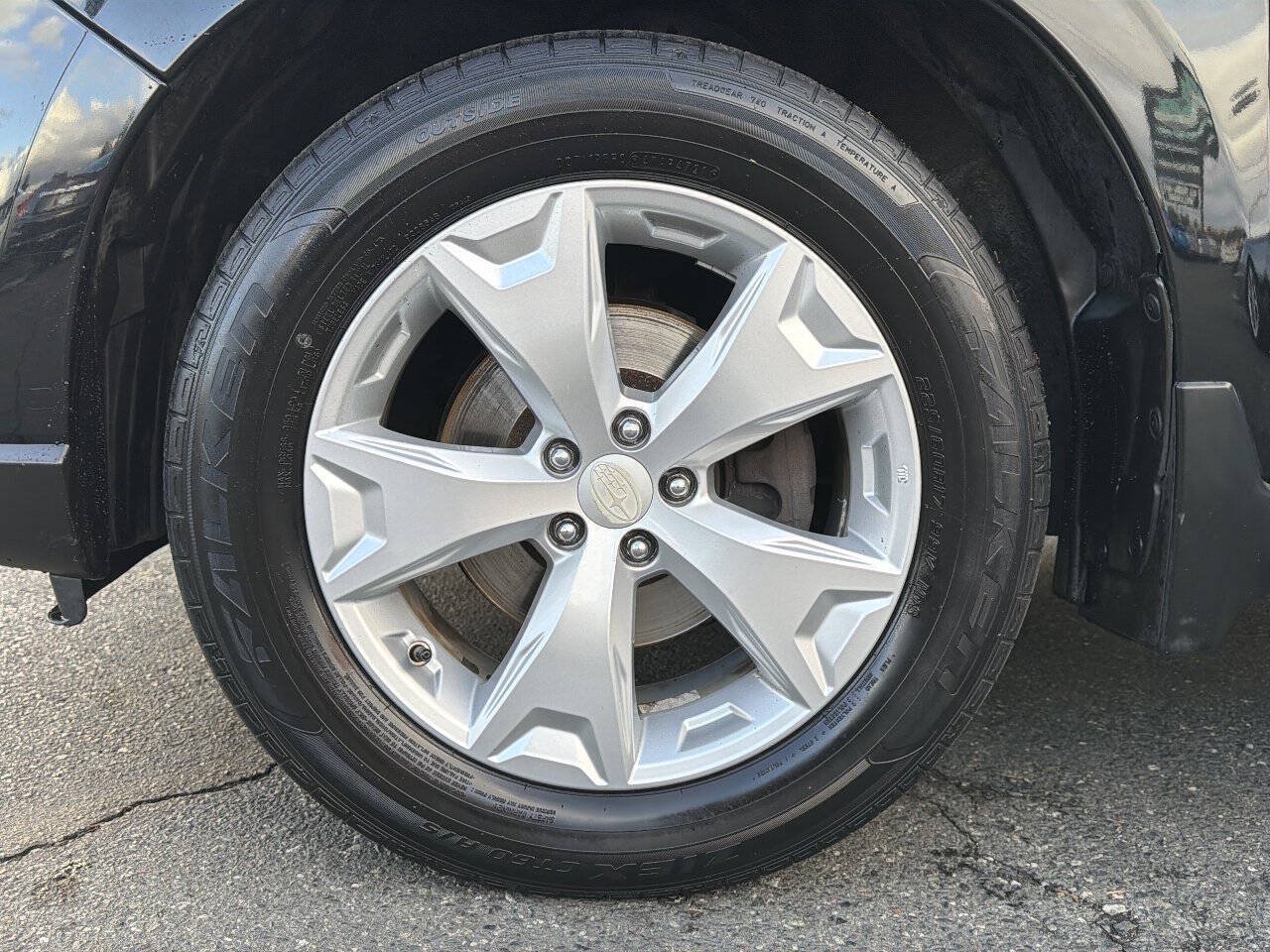 Used 2014 Subaru Forester 2.5i Limited AWD/4WD image 2