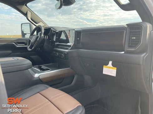 New 2026 Chevrolet Silverado 3500 High Country w/ Technology Package image 14