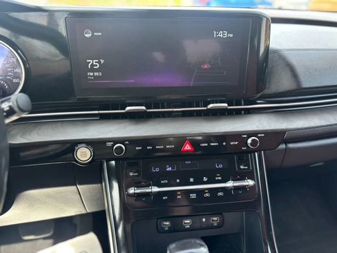 Used 2022 Kia Carnival SX image 15