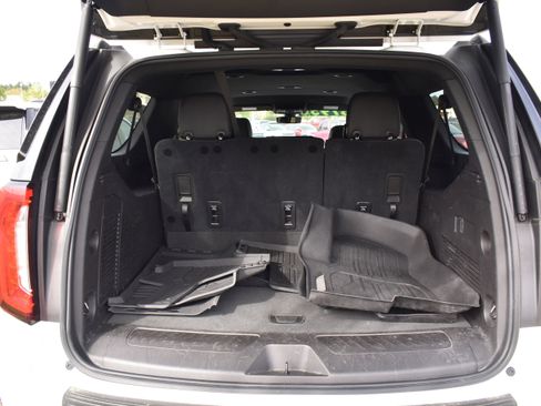 Used 2021 GMC Yukon XL SLT AWD/4WD image 19