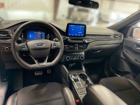 Used 2024 Ford Escape ST-Line image 18