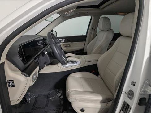 Used 2020 Mercedes-Benz GLE 350 4MATIC w/ Premium Package image 16