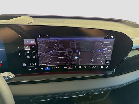 Used 2025 Audi Q6 e-tron Premium Plus image 18