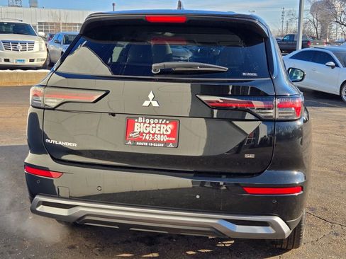 New 2026 Mitsubishi Outlander SE image 12