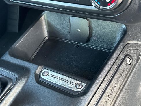 Certified 2022 Ford Bronco Base image 18