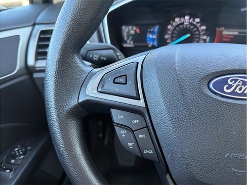 Used 2020 Ford Fusion SE FWD image 23