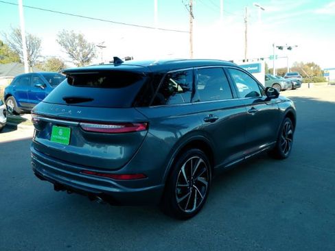 Used 2023 Lincoln Corsair Grand Touring w/ Towing Package image 6